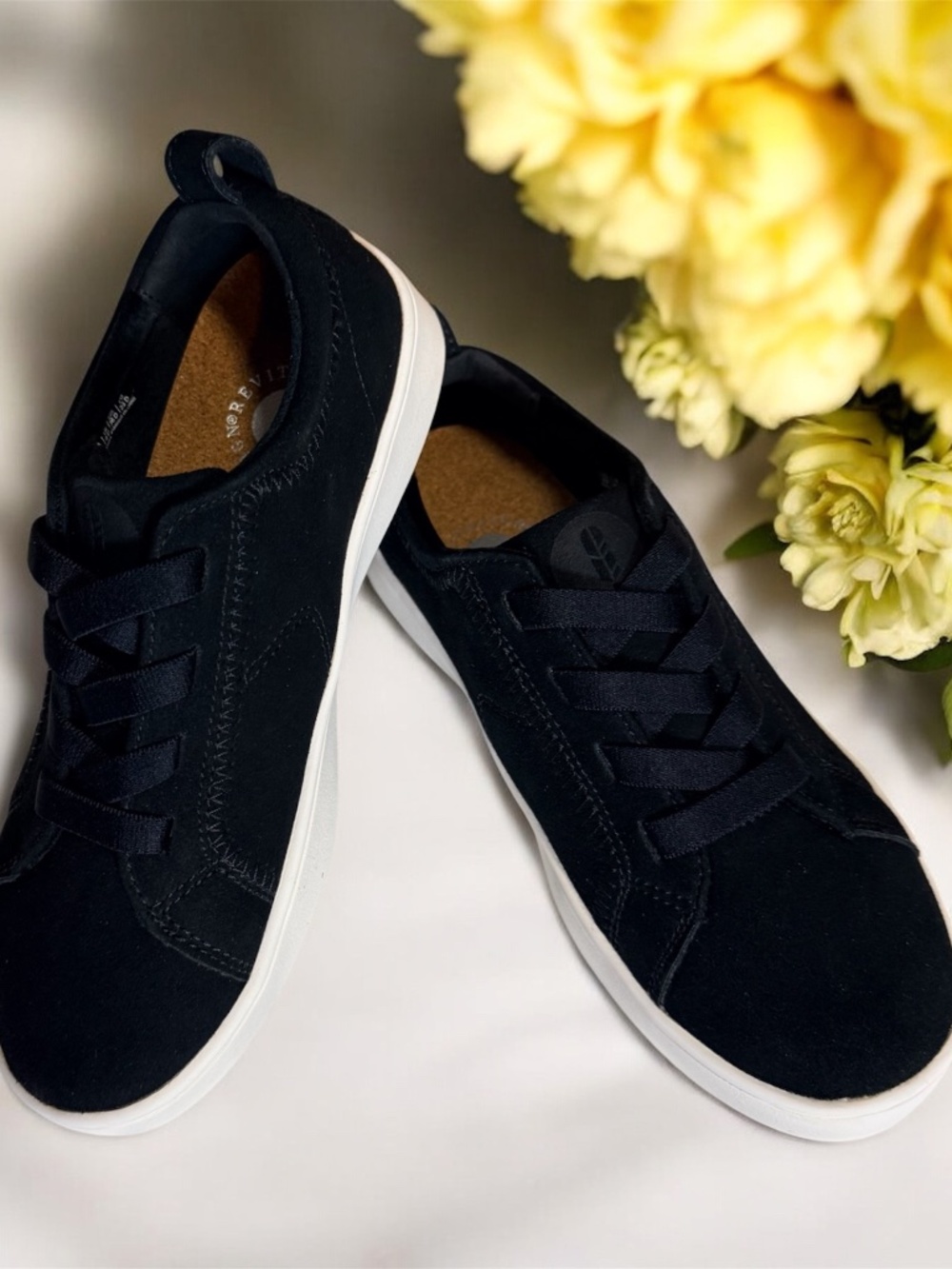 Revitalign Malibu Misty Women’s 6W Black Suede Orthotic Sneakers New Box